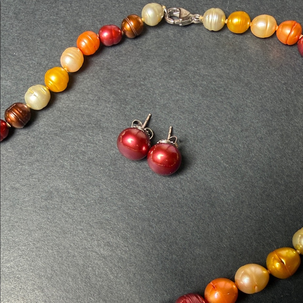 HONORA Fresh Water Pearls and matching earrings - Picture 4 of 8